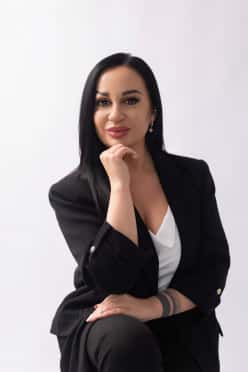 Anna Buksa - Real Estate Agent in Dąbrówka